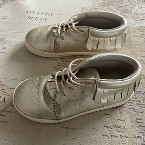 Freshly Picked Platinum Sneaker Mocc Leather Shoes Size 10